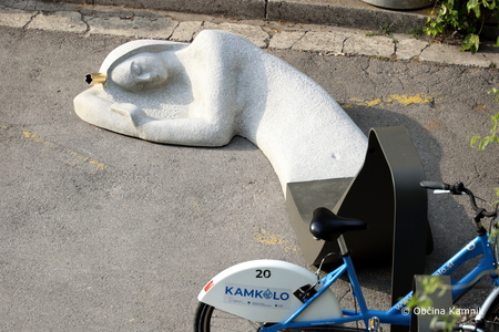 11-PARKirišče Veronika (11)